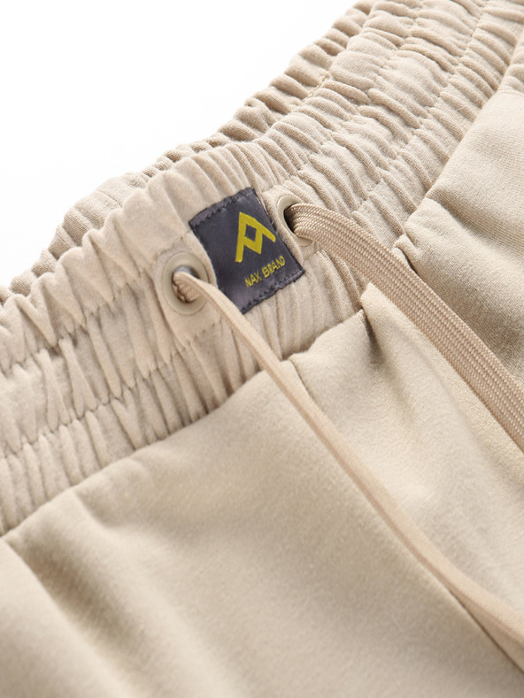 NAX Pantaloncini NAX Meneda marrone chiaro da donna