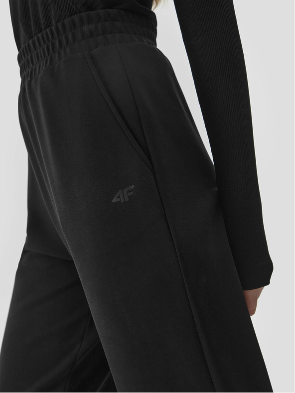 4F Pantaloni jogger da donna con modal 4F