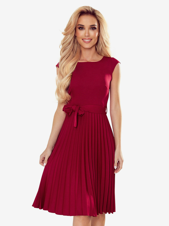 numoco Abito plissettato a maniche corte - bordeaux Numoco LILA