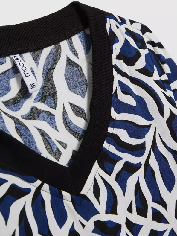 Moodo Moodo camicia geometrica con scollo a V