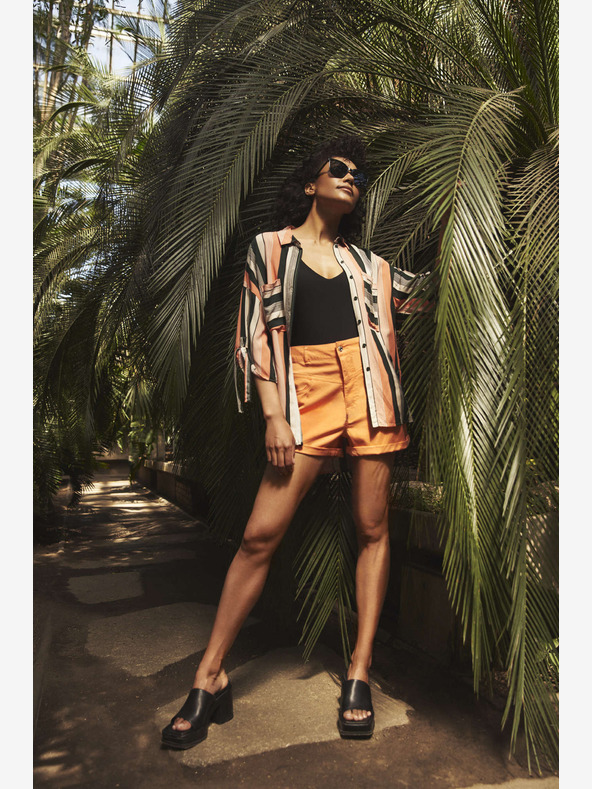 Moodo Pantaloncini Moodo arancioni da donna