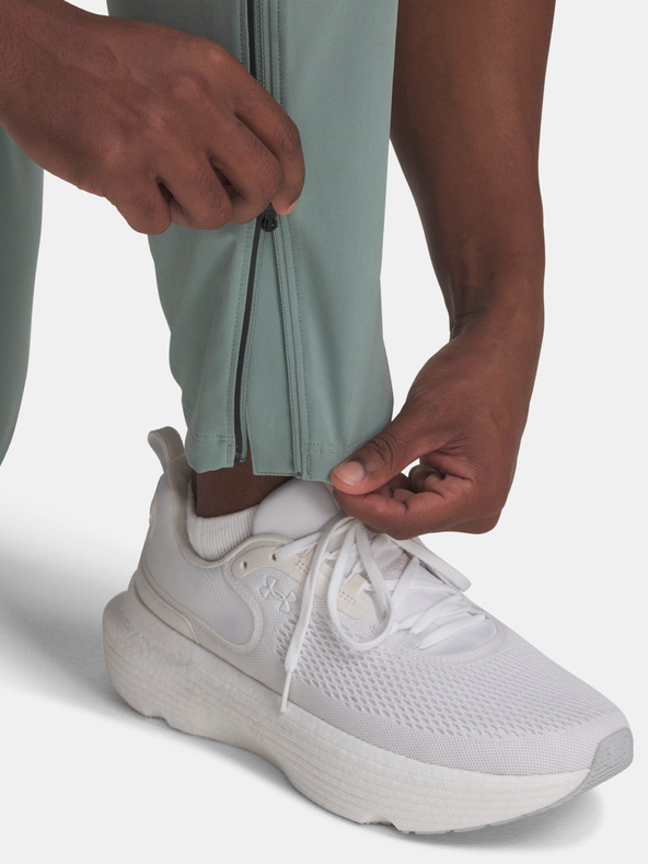 Under Armour Pantaloni Under Armour UA OUTRUN THE STORM da uomo